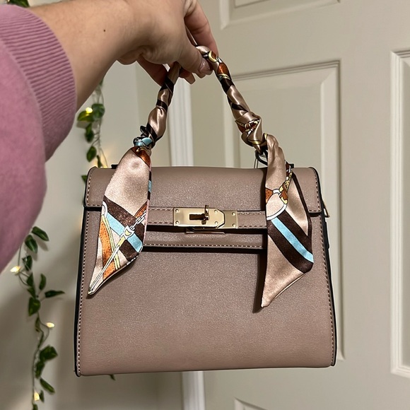 Mini Bag Toupe 🌺 - Picture 2 of 7